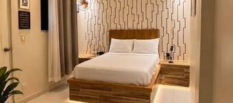 Hotel 1325