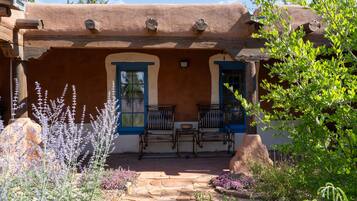 House (3 Bedrooms) | Property amenity