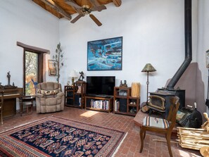 House (3 Bedrooms) | Property amenity