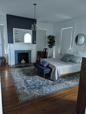 3 soverom, skrivebord, strykejern/-brett og wi-fi (inkludert)