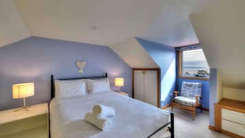 Casa | 4 quartos, roupas de cama premium, individualmente mobiliados