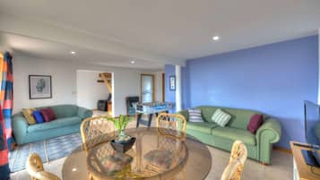 House | Living area | 43-inch Smart TV with digital channels