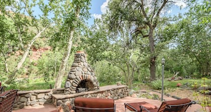 On The Creek With Private Creek Access & Luxury Retreat!