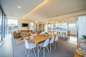 Interior - Burraneer (Coles Bay)