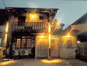 Exterior - Ipoh CasaVilla 16-20pax Tropical.Vintage 经典怀旧.精品民宿 (Ipoh)