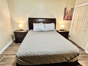 1 bedroom, in-room safe, free WiFi, bed sheets