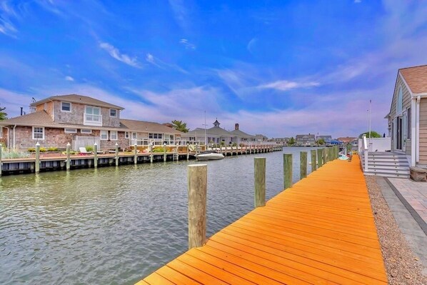 Property grounds - Waterfront 3 BR House w/ Pool and Dock! - Mantoloking (Mantoloking)
