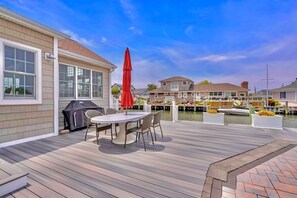 Outdoor dining - Waterfront 3 BR House w/ Pool and Dock! - Mantoloking (Mantoloking)
