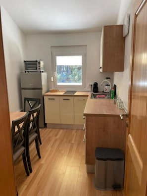 3 bedrooms - Apartments Dražen - 50m From the Beach (Preko)