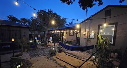 2/1 Cozy Home in the Heart of the City