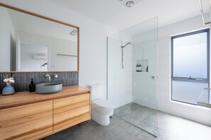 House | Bathroom - Coast Beachfront Retreat (Dolphin Sands)
