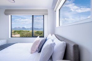 House - Coast Beachfront Retreat (Dolphin Sands)