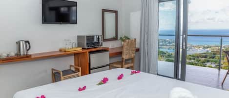 Exclusive Room | 1 bedroom, laptop workspace, iron/ironing board, free WiFi