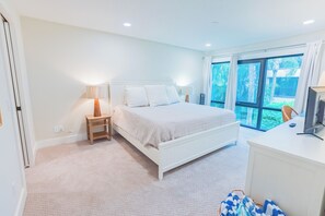 2 bedrooms, desk, iron/ironing board, travel crib