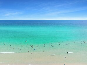 Beach nearby, sun-loungers, beach towels - FEATURED ON THE AMERICAN DREAM TV SHOW! HOME SLEEPS 10,PRIVATE BEACH ACCESS,POOL (Miramar Beach)