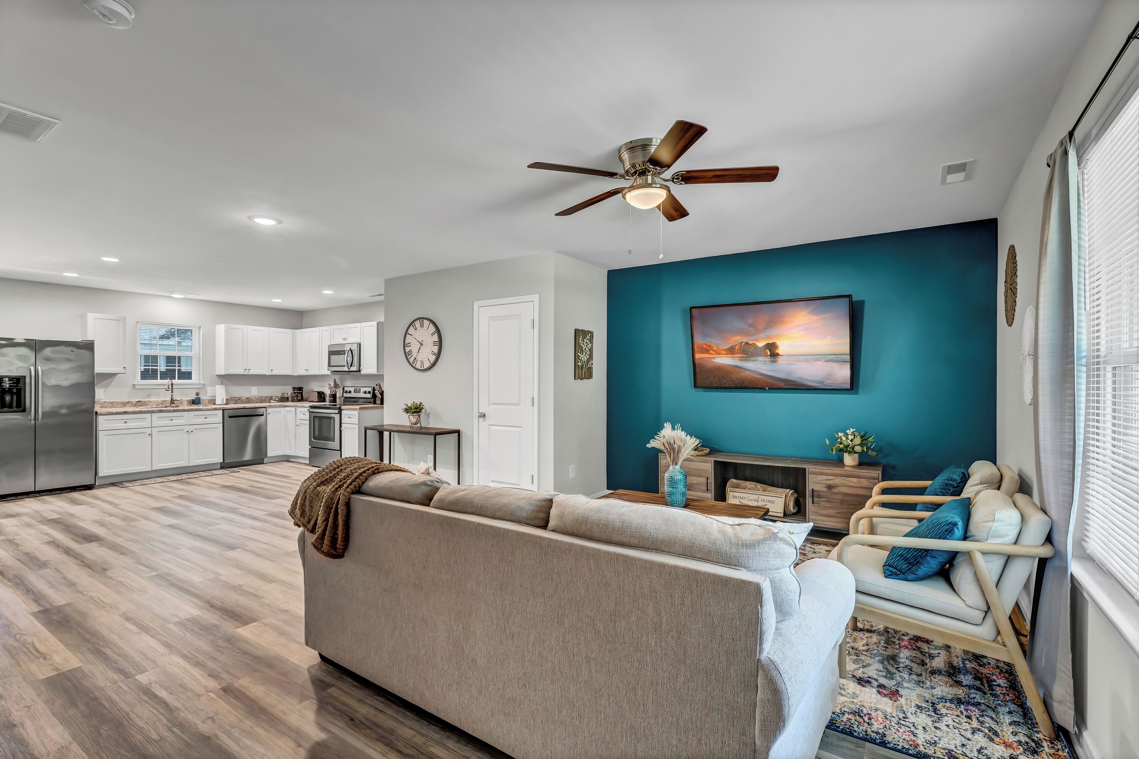 1 mile to UNCW, 4 mile to beach & downtown, Grill, Games, Patio, Pet Friendly
