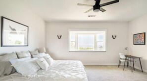 2 bedrooms, desk, travel cot, WiFi