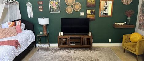 1 bedroom, iron/ironing board, travel crib, WiFi