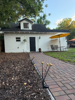 Exterior detail - “The Clementine” Boho Home in Orlando’s Food Scene (Orlando)