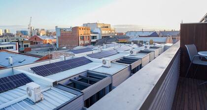 Tri Level townhouse in prime North Melbourne