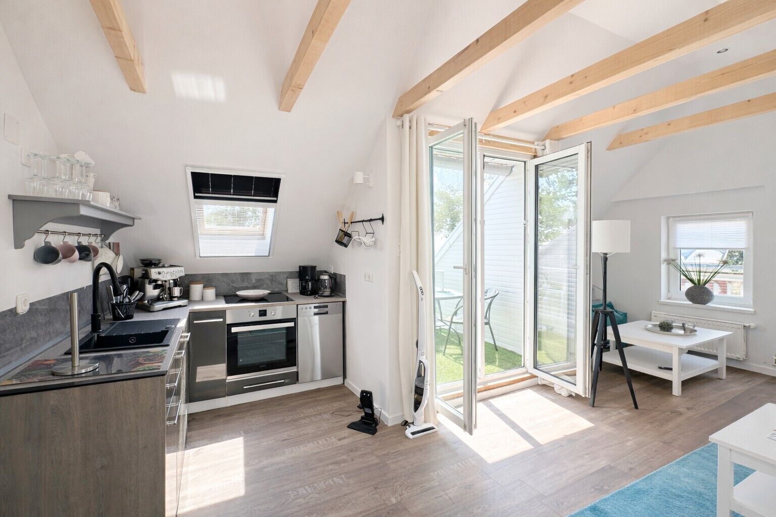 Frigorifero, forno, piano cottura, lavastoviglie