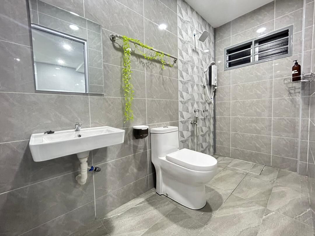 Dusche, Haartrockner, Bidet, Handtücher