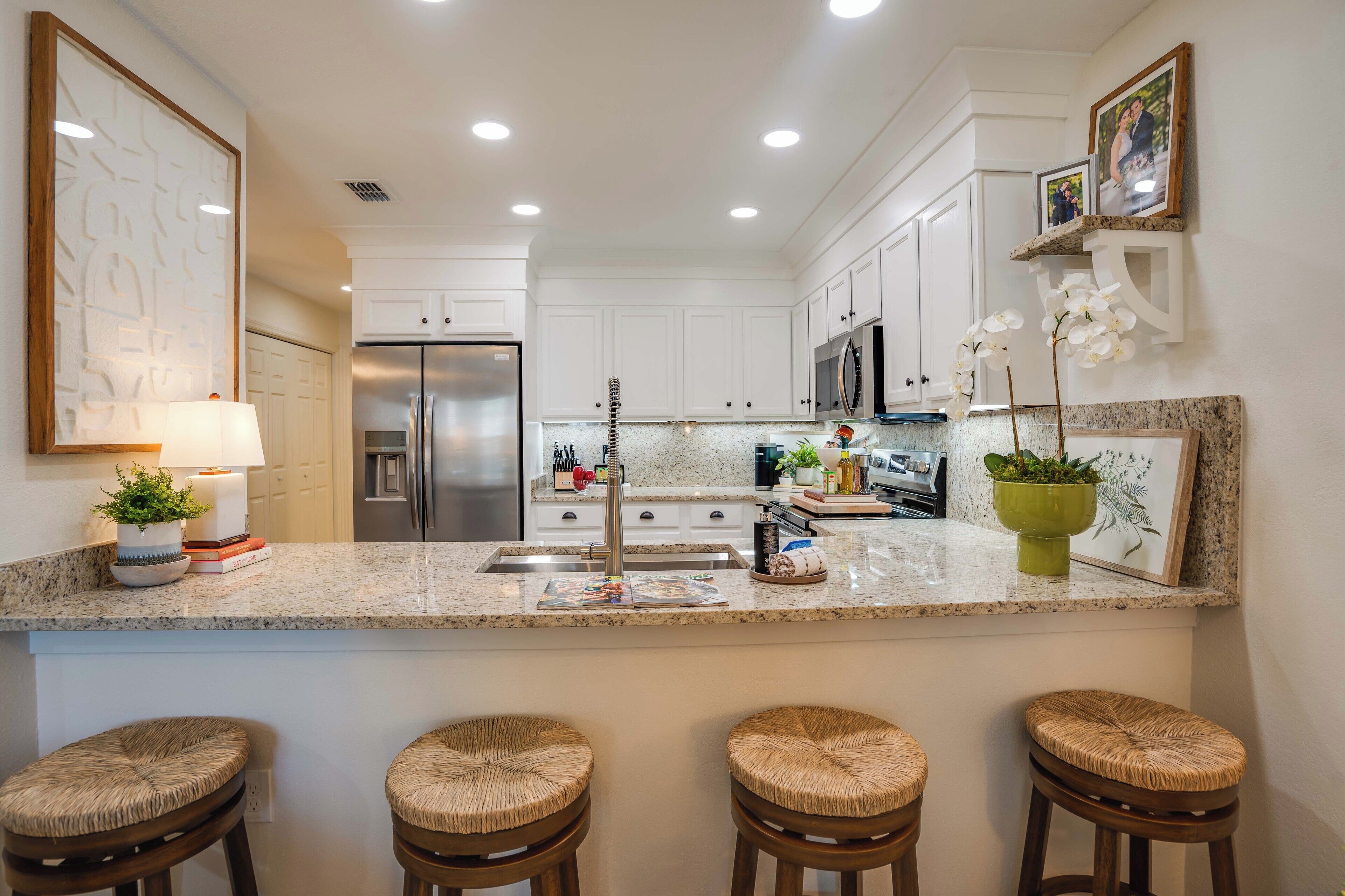 Microondas, horno, parrilla de estufa y lavavajillas 