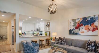 Luxury Haven - Renovated w/ Abundant Amenities