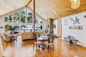 Televisión, tenis de mesa y libros 