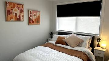 2 bedrooms, desk, iron/ironing board, free WiFi