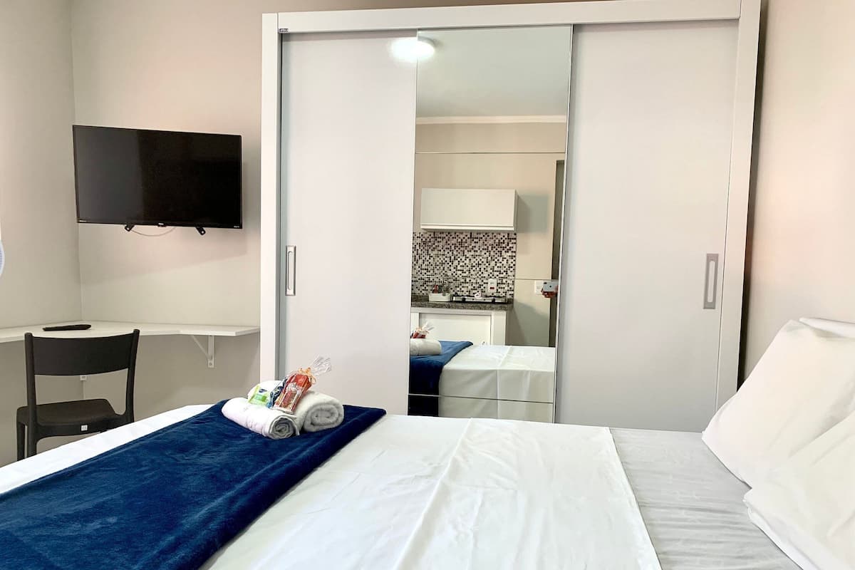 Studio | Iron/ironing board, free WiFi