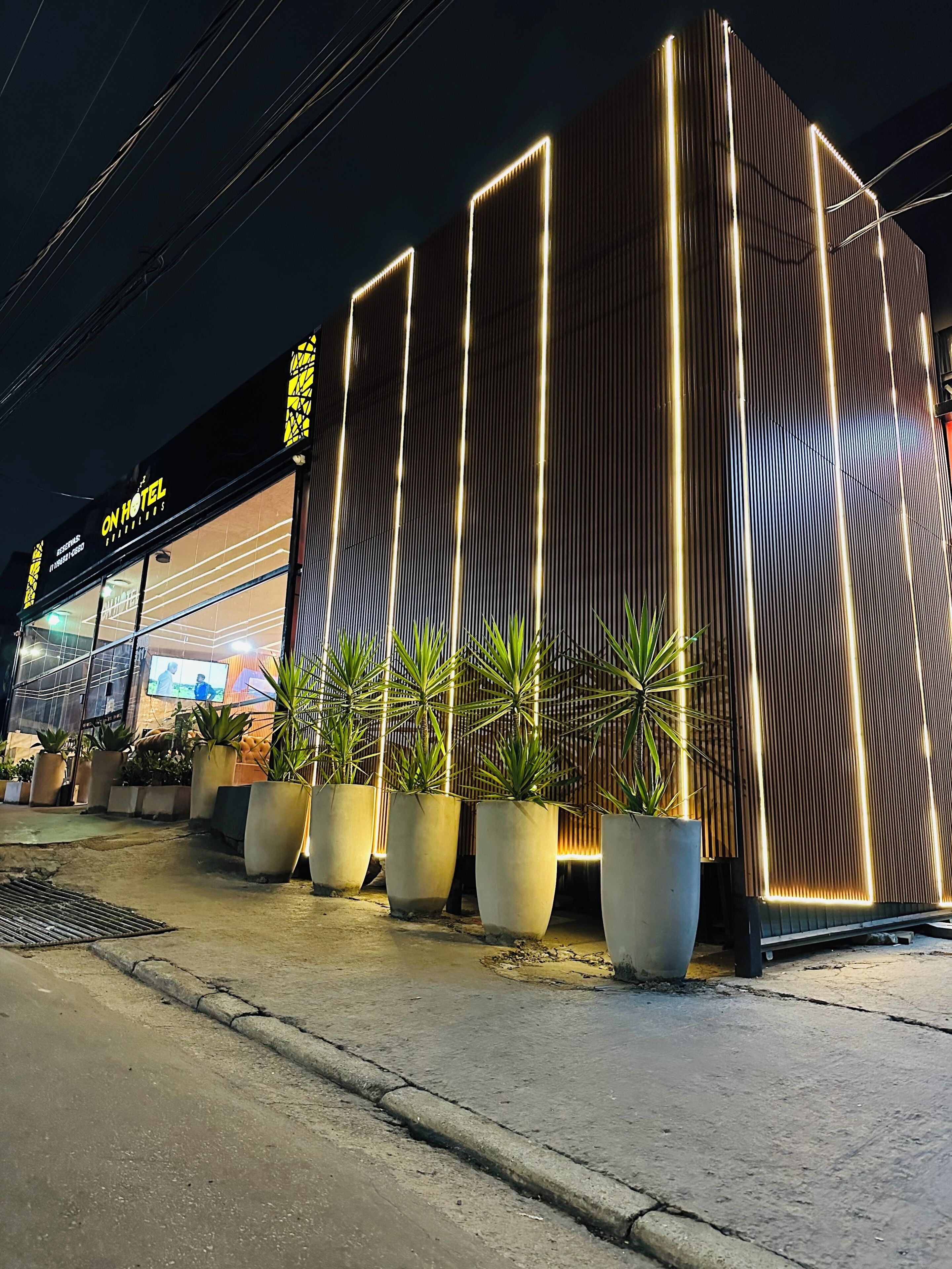 Truy cập Internet không dây miễn phí, bộ trải giường 