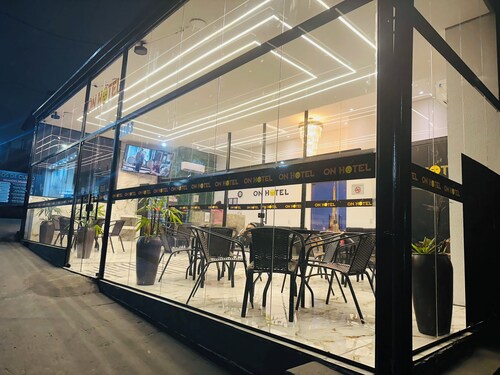 On Park Hotel Translado e Café da manhã