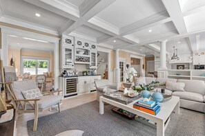 TV, fireplace, table tennis, books