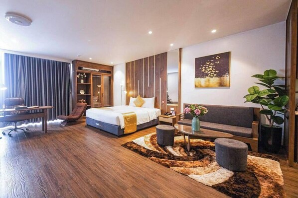 Business Double Room Single Use | In-room safe, desk, blackout curtains, soundproofing - IRIS HAI PHONG HOTEL (Hai Phong)