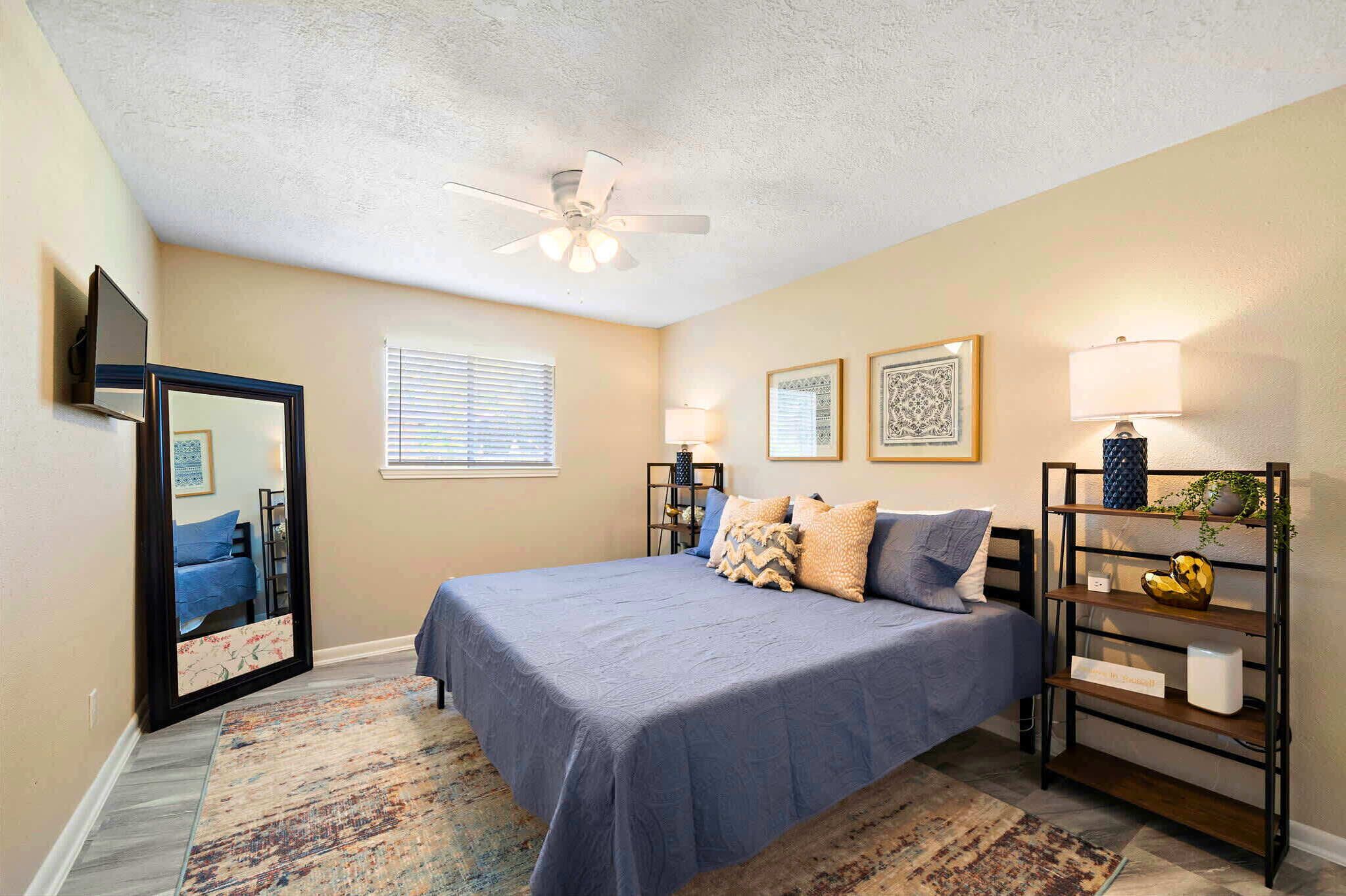 3 多间卧室、办公桌、熨斗/熨衣板、WiFi