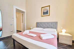 House | 2 bedrooms - Via Niccol Tommaseo 14 (Naples)