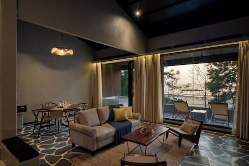Premium House | Living area