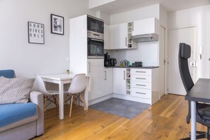 Interior - Beautiful studio apartment (Paris)