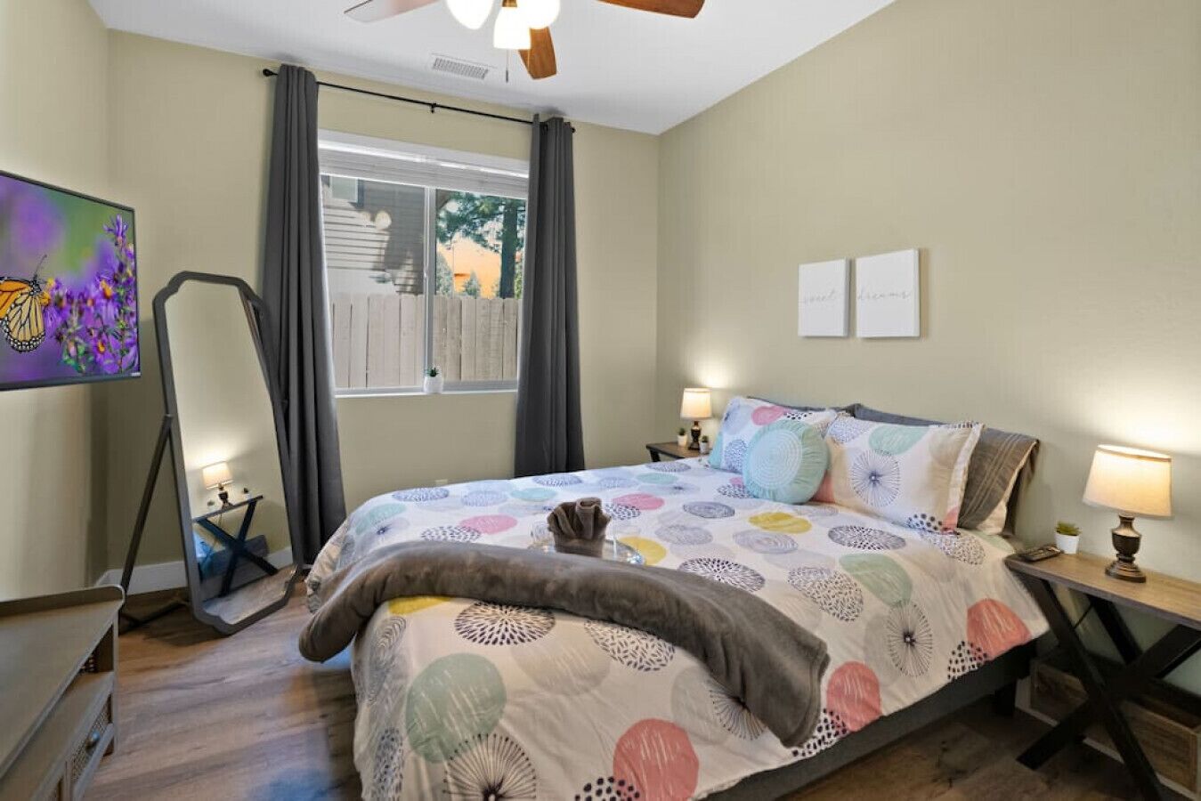 3 chambres, bureau, fer et planche à repasser, Wi-Fi gratuit