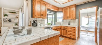 Relaxing Pool Paradise Near Top Attractions