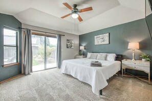 3 chambres, fer et planche à repasser, Wi-Fi, draps fournis