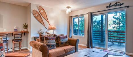 Télévision, cheminée