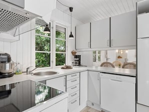 Fridge, microwave, dishwasher, cookware/dishes/utensils