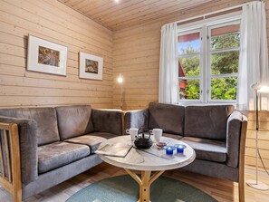 TV, peis og DVD-spiller