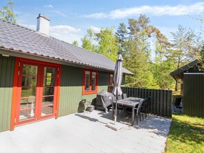 Outdoor dining - "Franzine" - 200m from the sea by Interhome (Nexø)