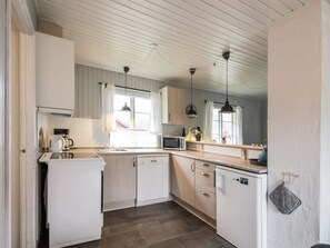 Køleskab, mikrobølgeovn, ovn, opvaskemaskine