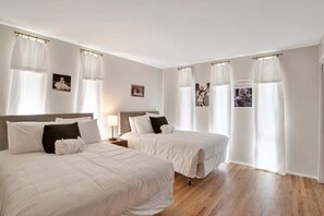 3 dormitorios, tabla de planchar con plancha, cuna de viaje y wifi