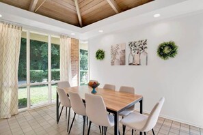 Dining - Midcentury Modern -Hot Tub - Retro Retreat (Mobile)