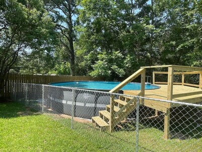 Midcentury Modern-Hot Tub & Pool- Retro Retreat
